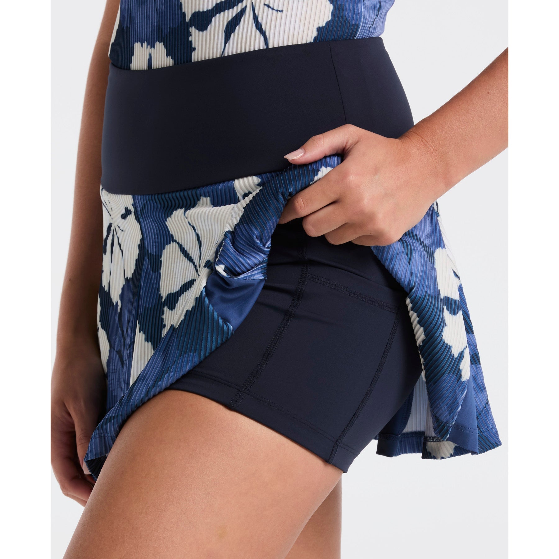 Original Penguin Women's Fuji Floral Tennis Skort In Black Iris(Womens Fuji Floral Tennis Skort Blue O1kbff17gg 417)